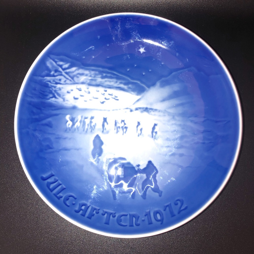 Bing & Grondahl Royal Copenhagen Porcelain Christmas Plate 1972